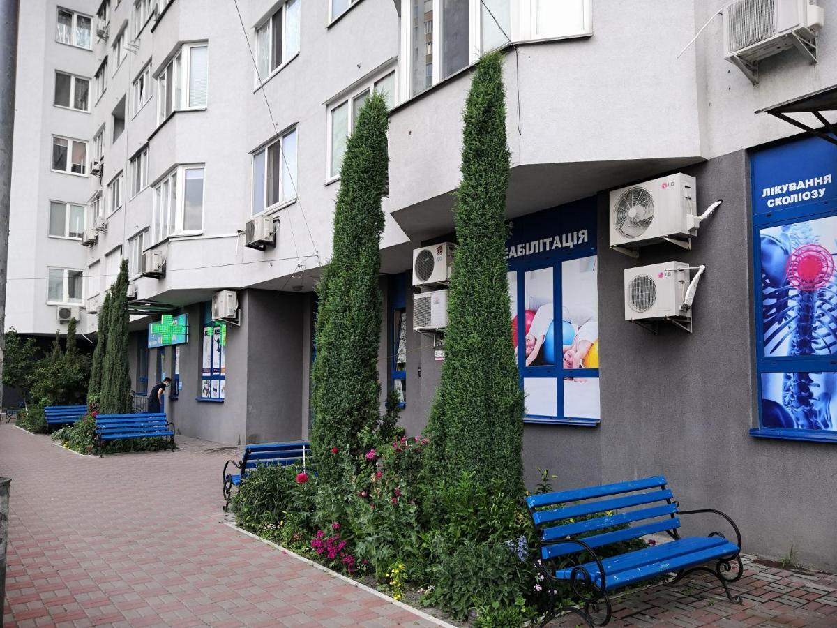 просторная на улице бориса гмыри 4 Kiev